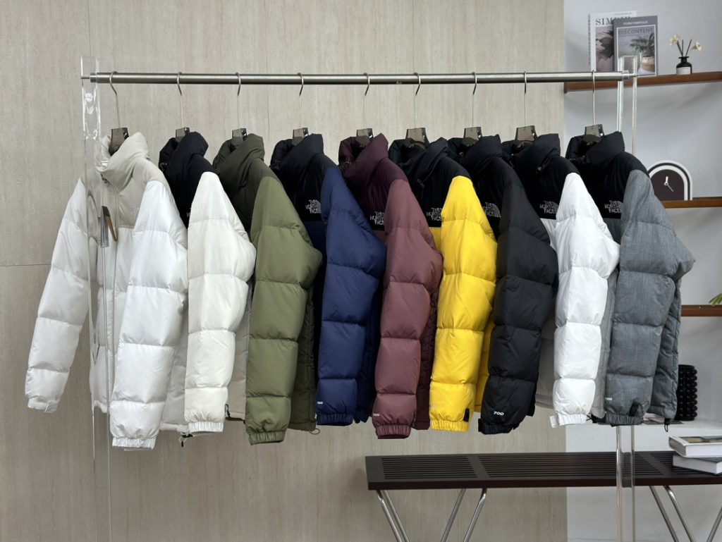 THE NORTH FACE ノースフェイス ダウンジャケット ロングコート ファッションアイテム｜仕事帰りに毎日に合わせるポイント