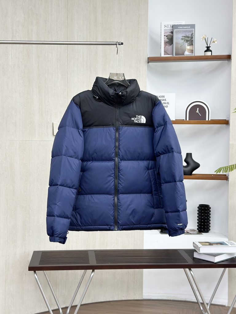 THE NORTH FACE ノースフェイス ダウンジャケット ロングコート ファッションアイテム｜通勤の日に使いやすさを写真で整理