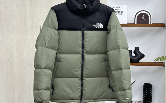 休日用に検討したい服装：写真と商品リンク付き
