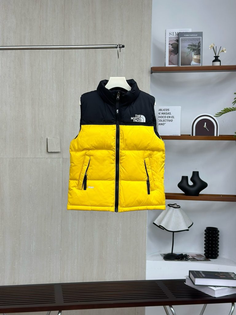 ブランドアイテムのジャケットを予算内で探す前に見る写真のポイント