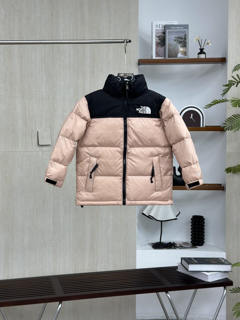 THE NORTH FACE ダウンジャケット 秋冬ロングコート モデル 抜群 ファッションアイテム｜休日に失敗しにくい選び方
