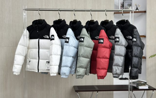 休日目線で見るブランドアイテムのジャケットの印象