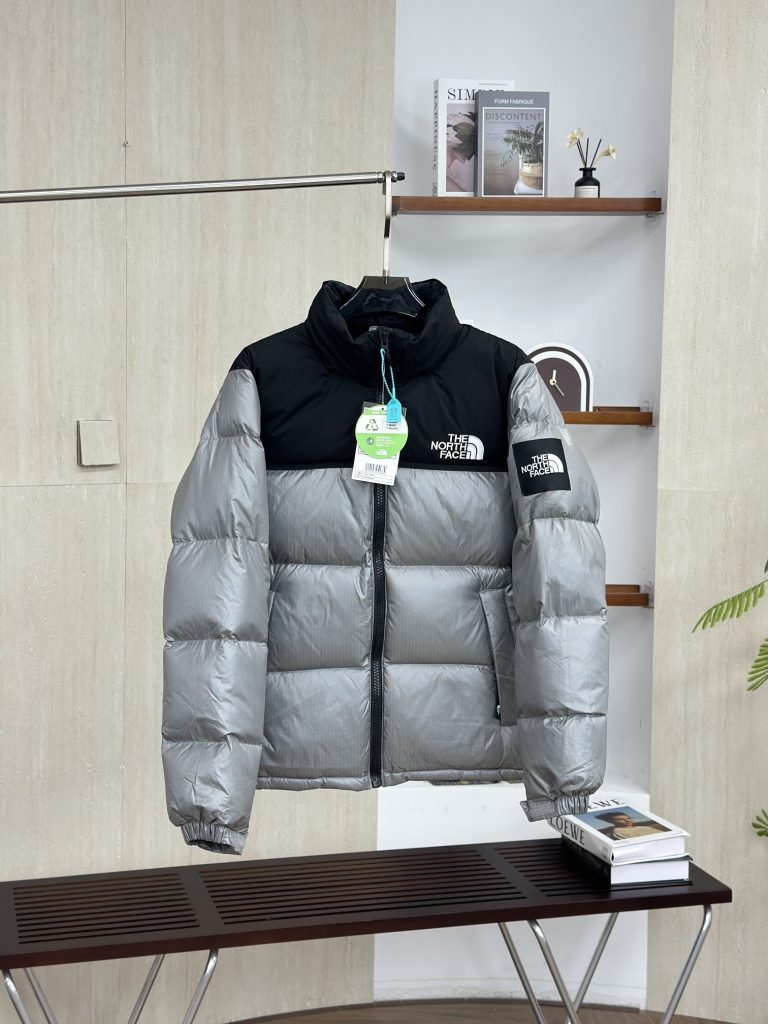 ブランドアイテムのジャケットを予算内で探す前に見る写真のポイント