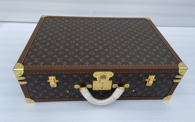 LOUIS VUITTONのライフスタイル小物を予算内で探す前に見るモノグラムのポイント