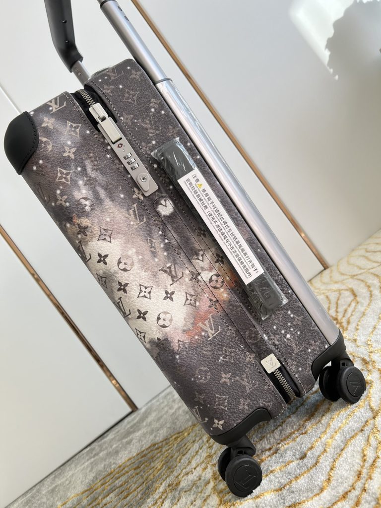 【ルイヴィトン】ホライズン スーツケース モノグラム 星柄デザイン レザー保護 上質で実用的な旅行トランク - 画像 4