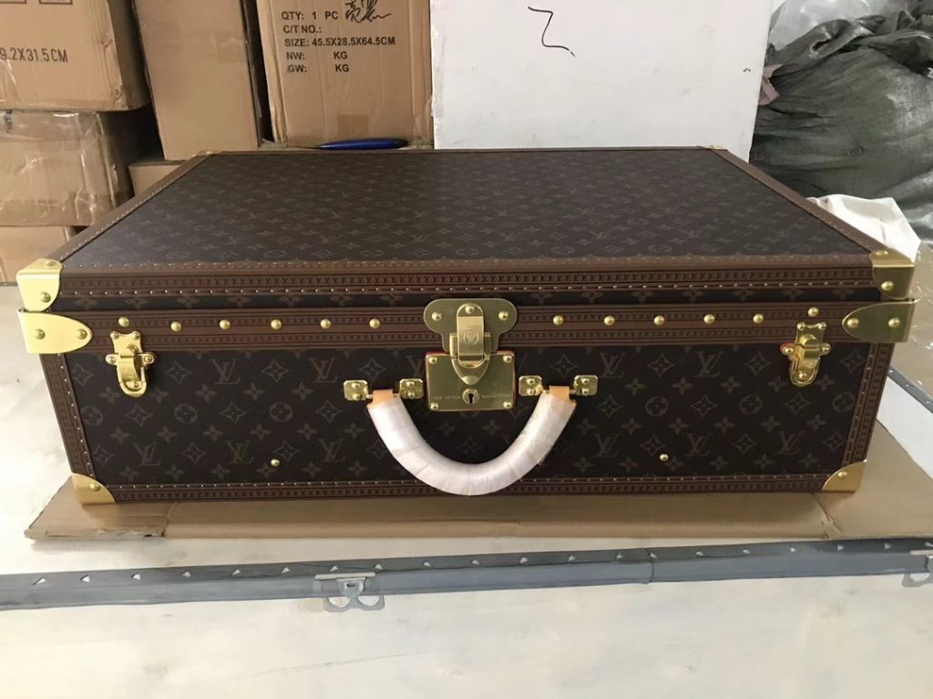 LOUIS VUITTONのライフスタイル小物を予算内で探す前に見るベージュのポイント