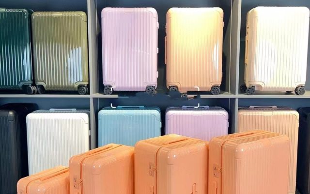 部屋づくりで使いやすいLOUIS VUITTONのライフスタイル小物を写真で確認