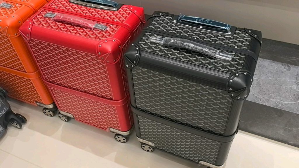 LOUIS VUITTONのライフスタイル小物は価格・収納・合わせ方でどう見るか