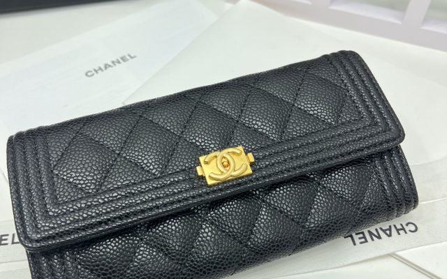 CHANELの財布は価格・収納・合わせ方でどう見るか