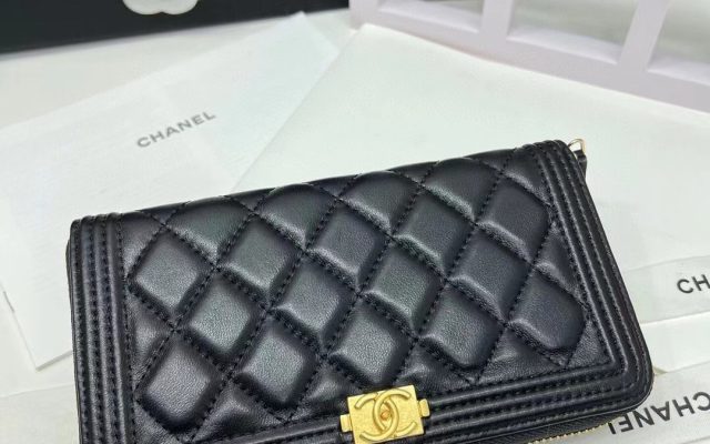 物価高でも選びやすい財布：CHANELを自然に取り入れる