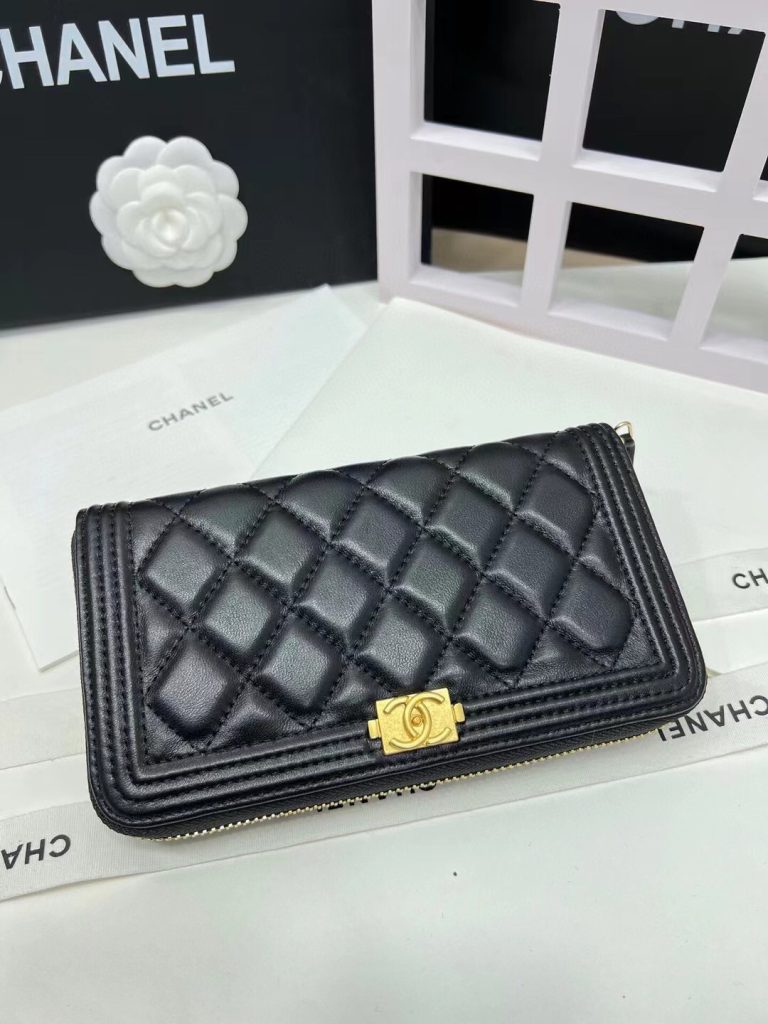 物価高でも選びやすい財布：CHANELを自然に取り入れる