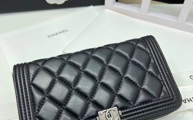 ブラック系財布を服に合わせるなら見るべき3点