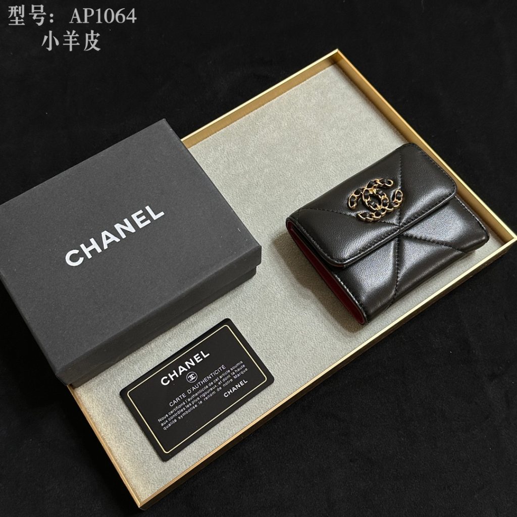 物価高でも選びやすい財布：CHANELを自然に取り入れる