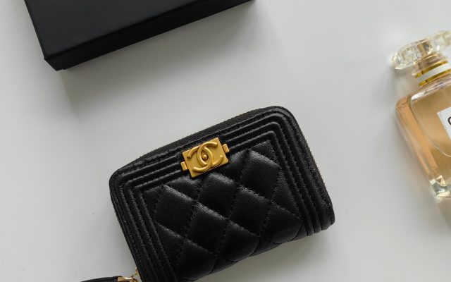 財布・小物選びで迷ったら：財布の価格と使い道