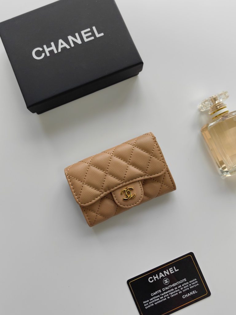 レディースの節約買いに向く財布か写真でチェック