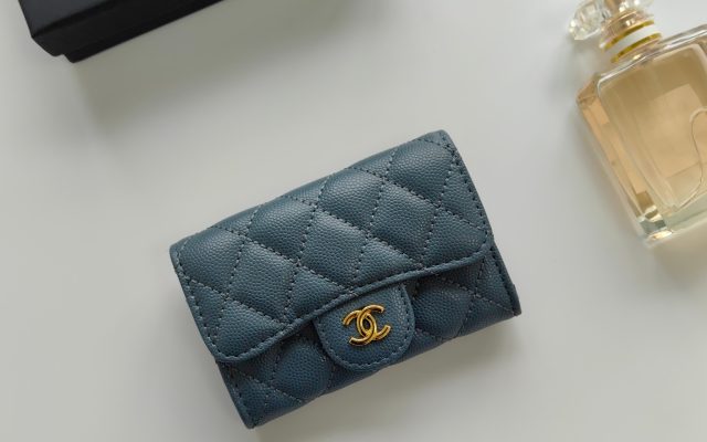 CHANELの財布を予算内で探す前に見るブラックのポイント