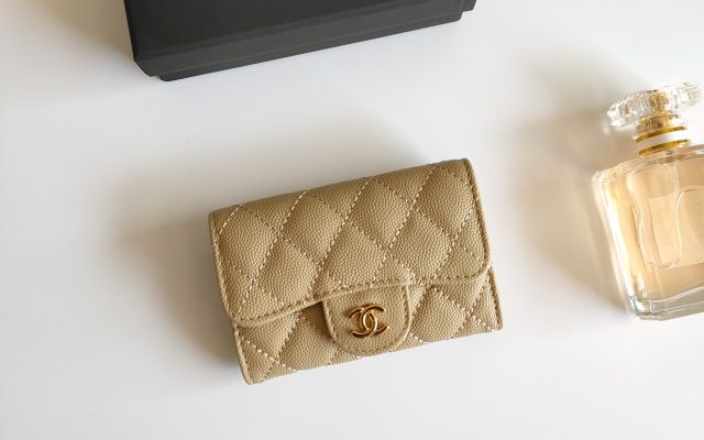 CHANELの財布を予算内で探す前に見るブラックのポイント