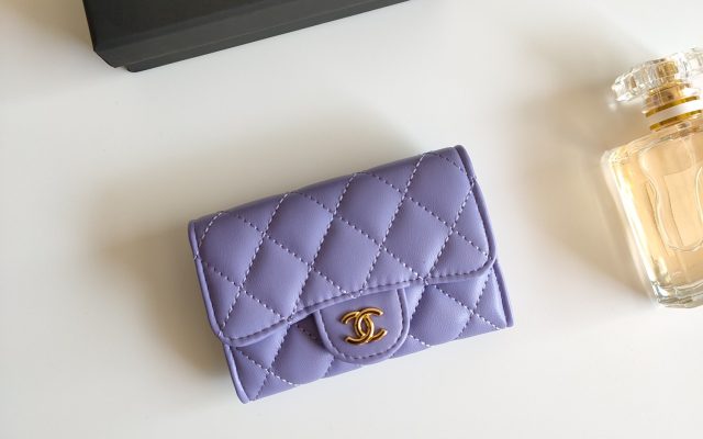 通勤目線で見るCHANELの財布の印象