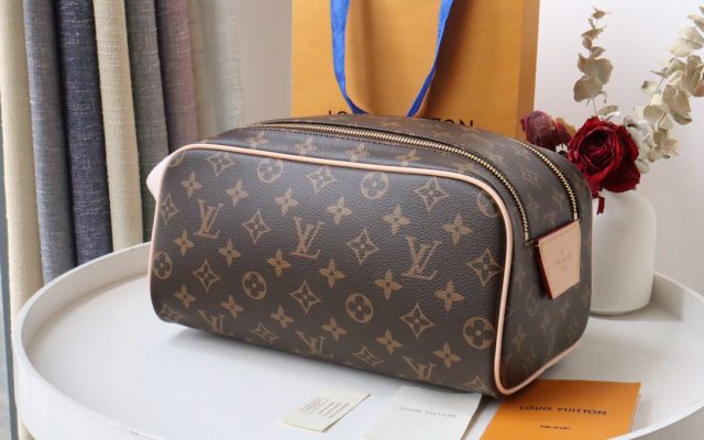 LOUIS VUITTONの財布・小物を予算内で探す前に見るモノグラムのポイント