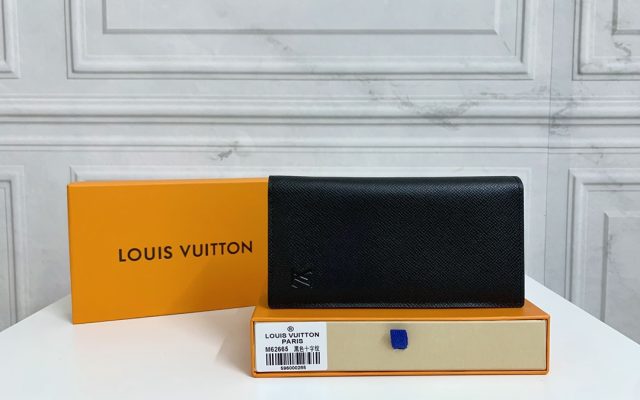 LOUIS VUITTONの財布は価格・収納・合わせ方でどう見るか