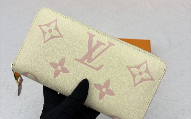 モノグラム系財布を服に合わせるなら見るべき3点