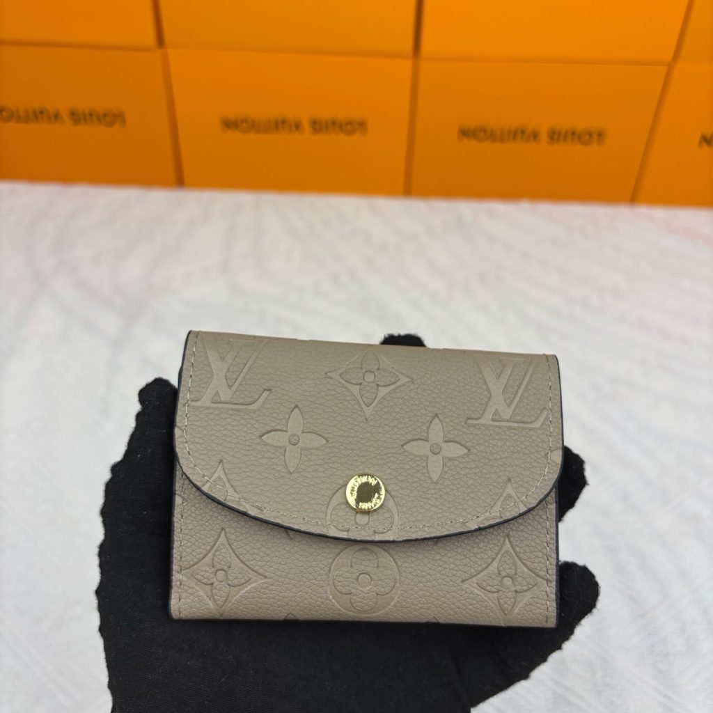 ルイヴィトン（LOUIS VUITTON） 長財布 モノグラム キャンバス地 クラシックで上…｜旅行に使いやすい財布・小物を写真で確認