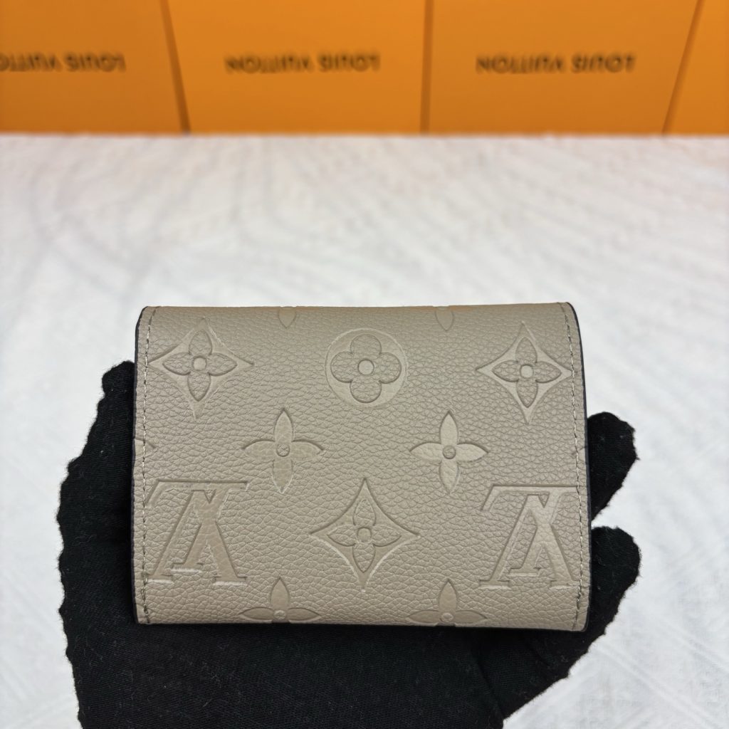 ルイヴィトン（LOUIS VUITTON） 長財布 モノグラム キャンバス地 クラシックで上品なデザインの高級財布 - 画像 2
