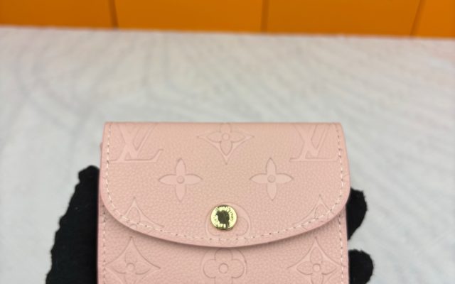 ルイヴィトン（LOUIS VUITTON） 長財布 モノグラム クラシックなデザイン 金具美品 上質な革製 上品で高級感あふれる逸品