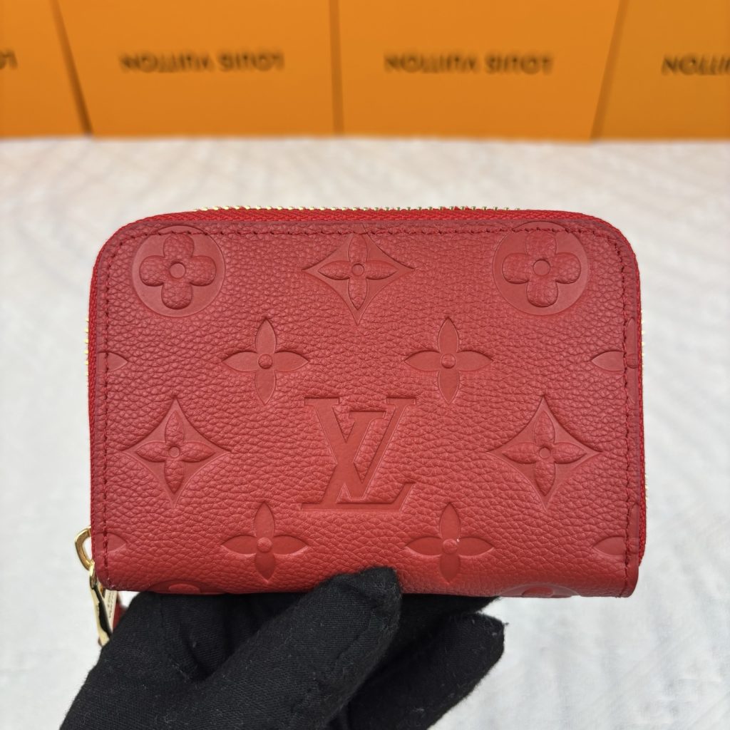 ルイヴィトン（LOUIS VUITTON） 長財布 財布・小物｜通勤の日に毎日に合わせるポイント