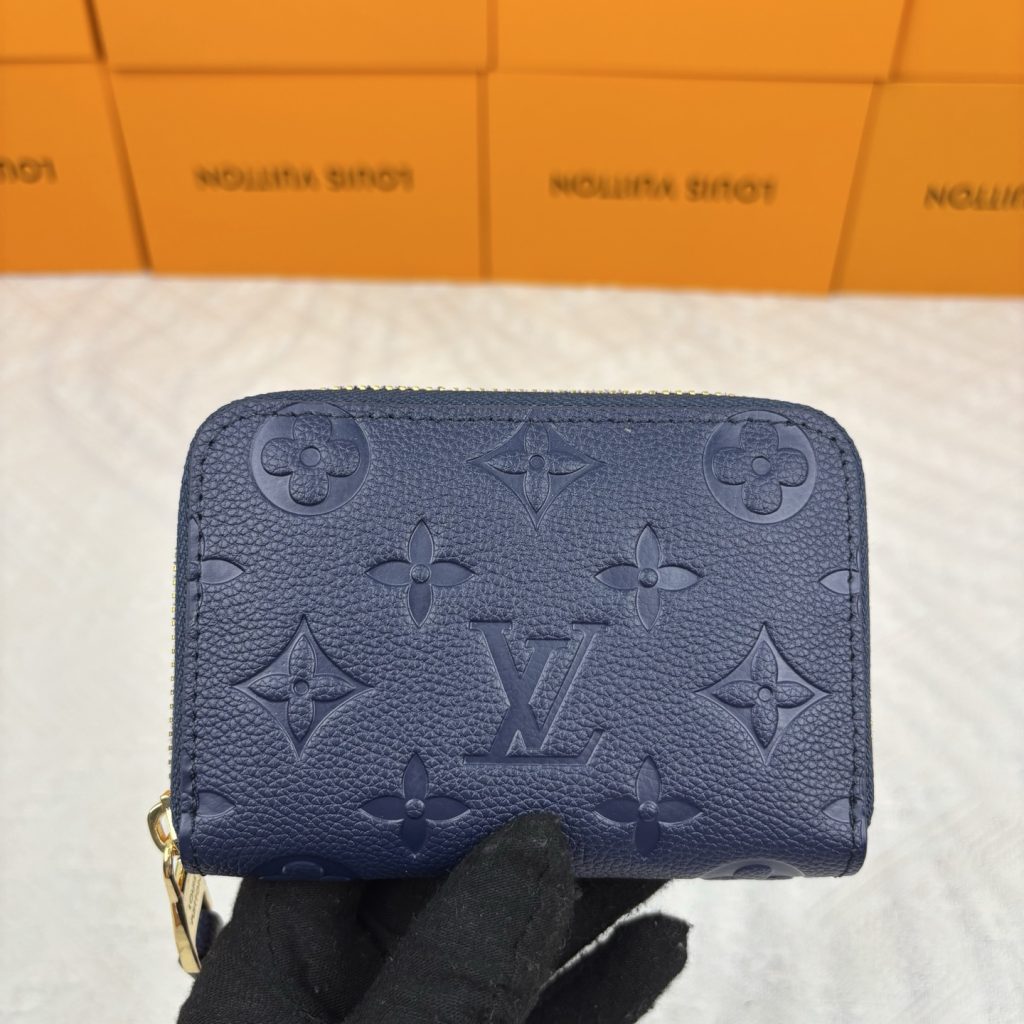 ルイヴィトン（LOUIS VUITTON） 長財布 財布・小物｜ギフト選びで予算内で見たいポイント