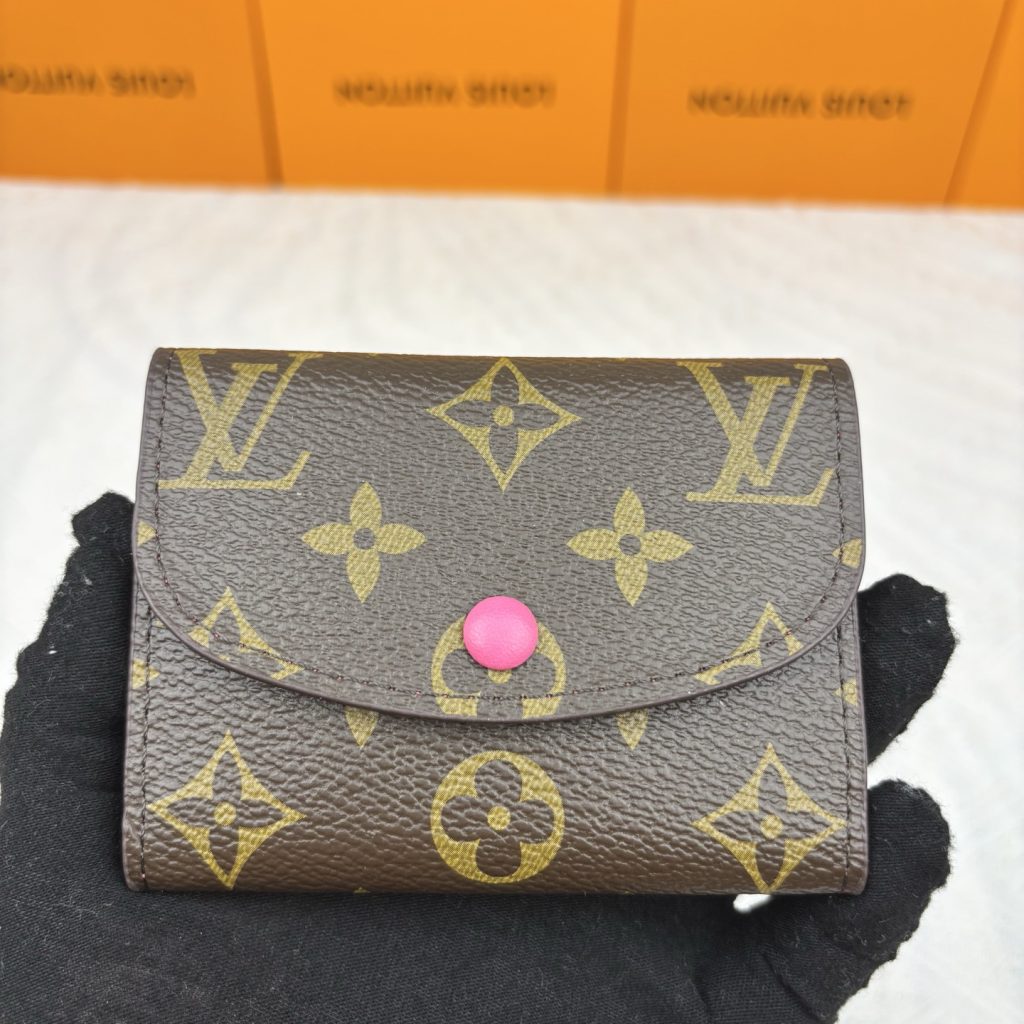 LOUIS VUITTONの財布は価格・収納・合わせ方でどう見るか