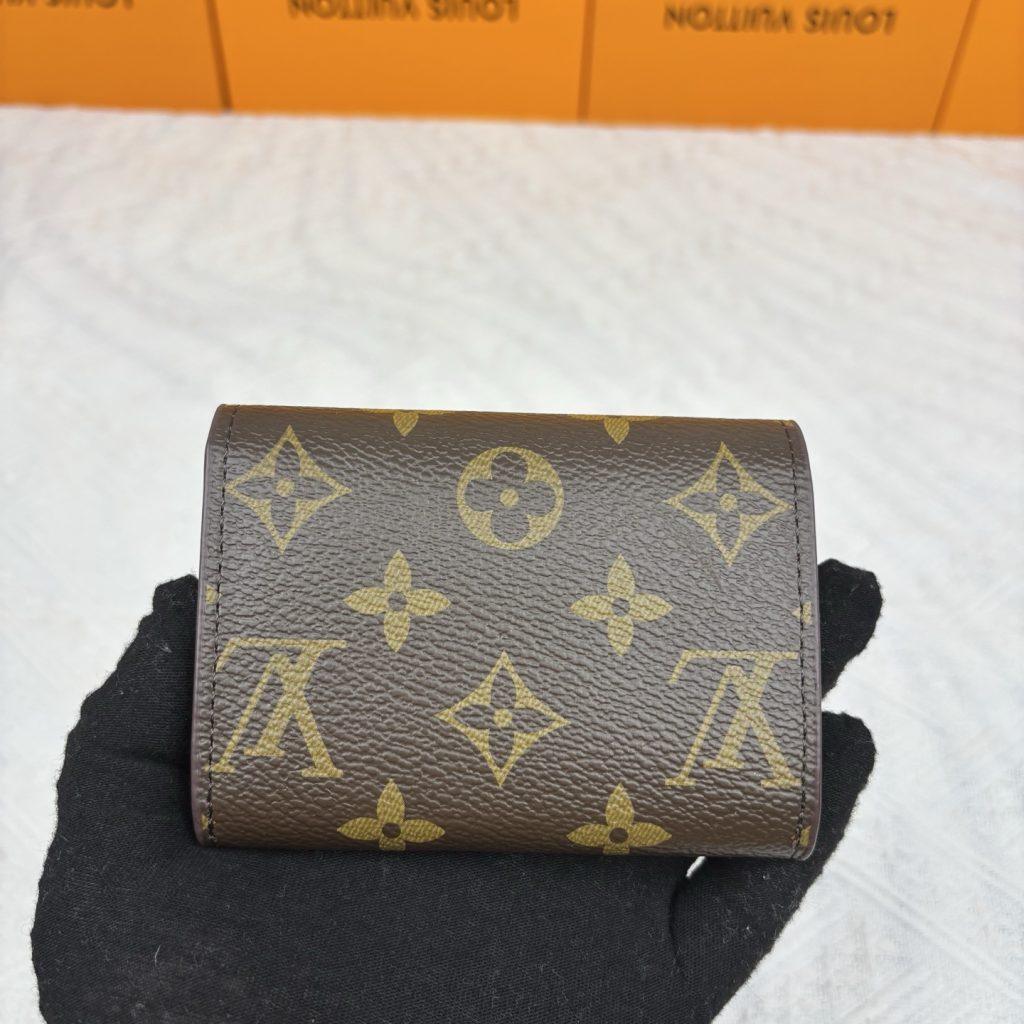 ルイヴィトン 長財布 モノグラム コインホルダー付き クラシックで上品なデザイン 高級感あふれる逸品 - 画像 2