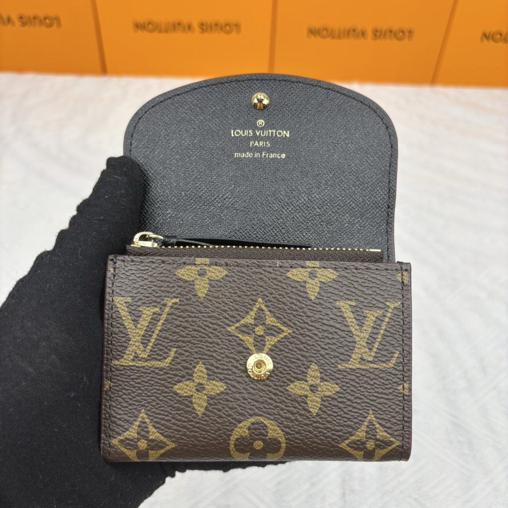 ルイヴィトン（LOUIS VUITTON） 長財布 モノグラム コインポケット付き クラシックで上質な仕様 上品な高級感のある一枚 - 画像 5