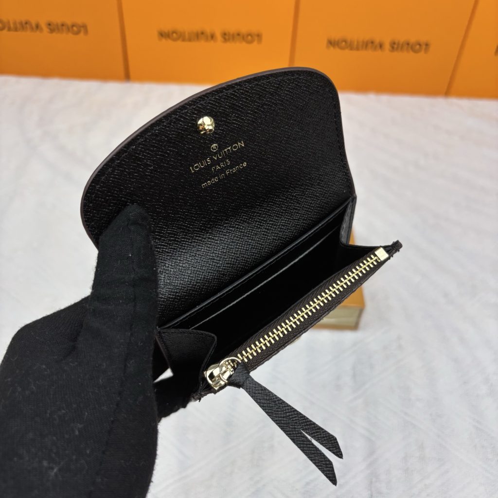 ルイヴィトン（LOUIS VUITTON） 長財布 モノグラム コインポケット付き クラシックで上質な仕様 上品な高級感のある一枚 - 画像 6