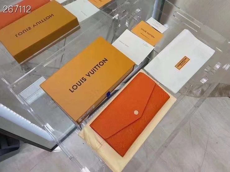 ルイヴィトン（LOUIS VUITTON） 長財布 財布・小物｜通勤の日に毎日に合わせるポイント