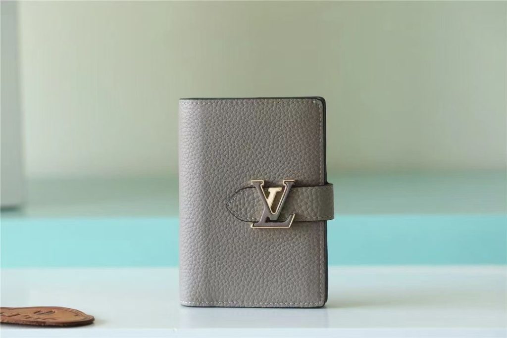 LOUIS VUITTONの財布・小物を毎日に使うなら確認したいこと