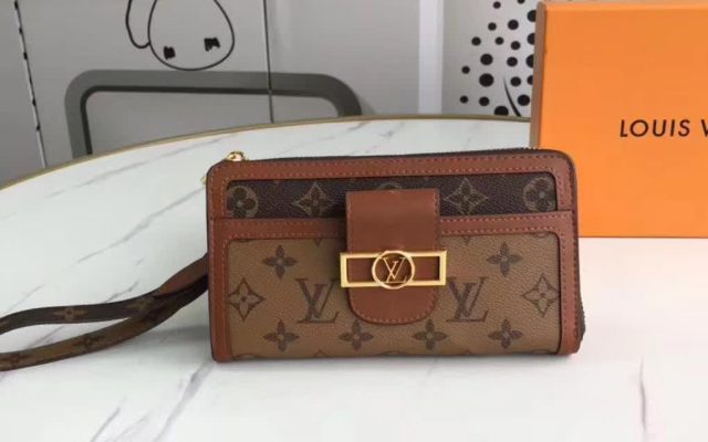 LOUIS VUITTONの財布は価格・収納・合わせ方でどう見るか