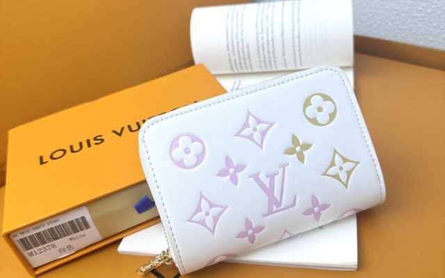 通勤目線で見るLOUIS VUITTONの財布の印象