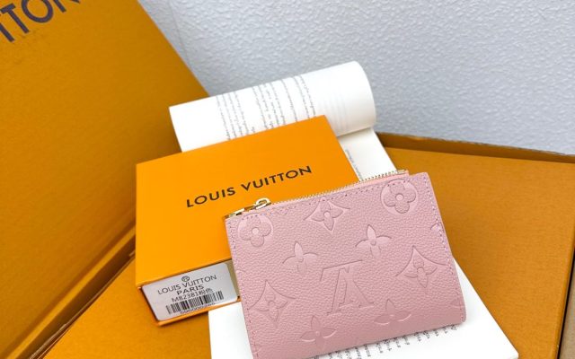 通勤目線で見るLOUIS VUITTONの財布の印象