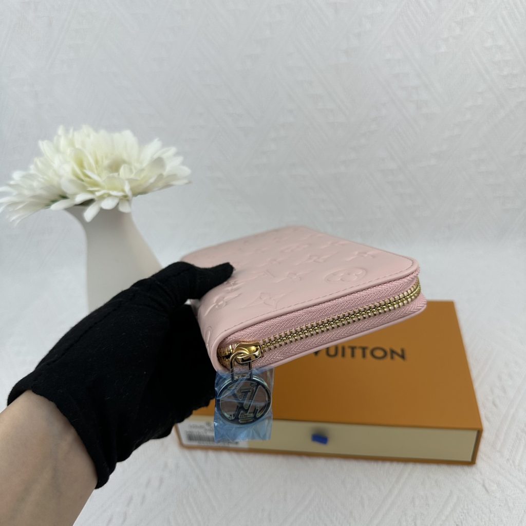 ルイ・ヴィトン モノグラムキャンバス 上品な長財布 レディースへのギフトに最適な定番モデル - 画像 4