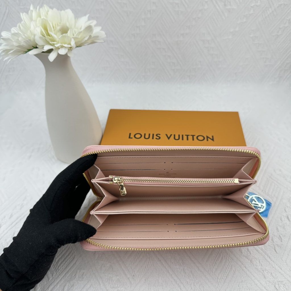 ルイ・ヴィトン モノグラムキャンバス 上品な長財布 レディースへのギフトに最適な定番モデル - 画像 6