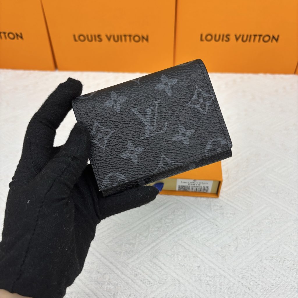 ルイ・ヴィトン モノグラムキャンバス 上品な長財布 財布・小物｜通勤の日に毎日に合わせるポイント