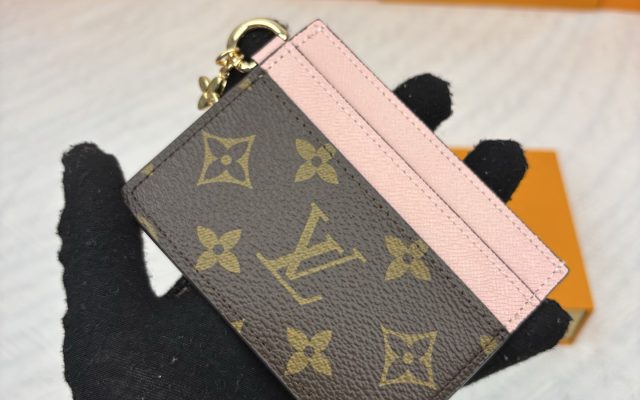 財布・小物選びで迷ったら：財布の価格と使い道