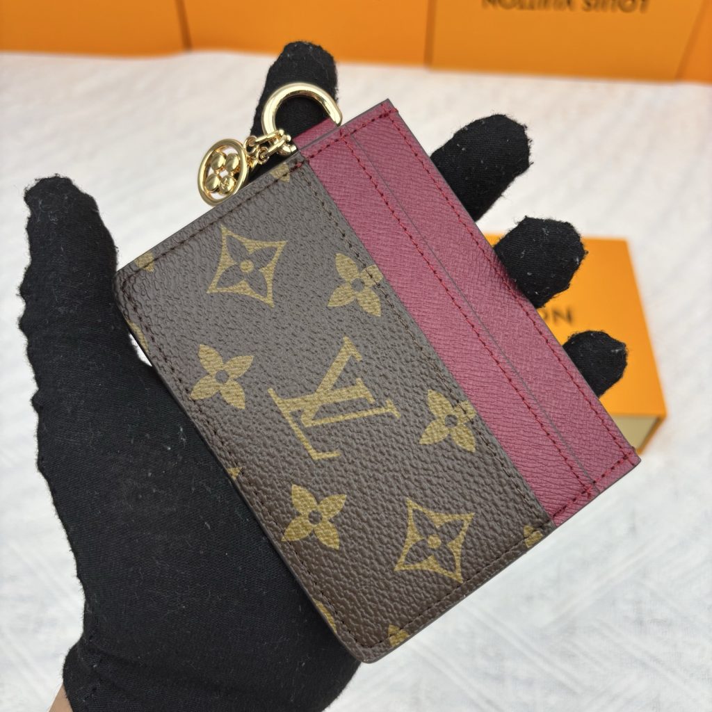 ルイ・ヴィトン モノグラムキャンバス 上品な長財布 財布・小物｜通勤の日に毎日に合わせるポイント