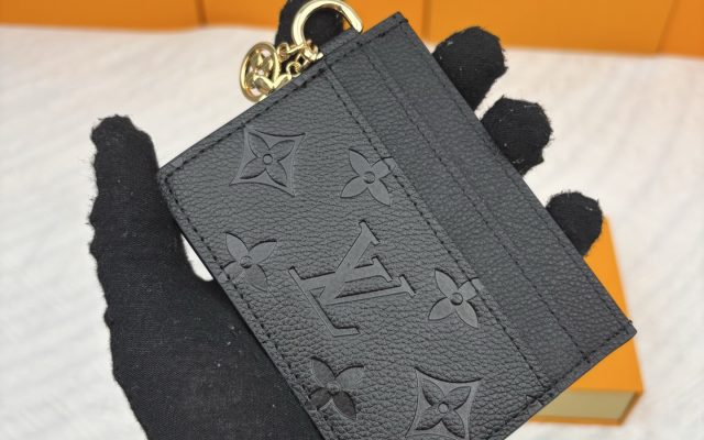 LOUIS VUITTONの財布を予算内で探す前に見るモノグラムのポイント