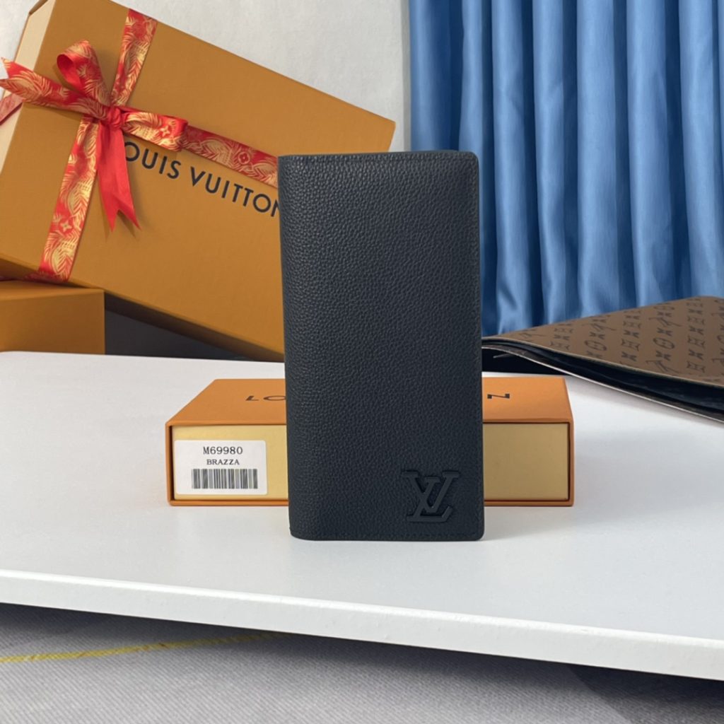 物価高でも選びやすい財布：LOUIS VUITTONを自然に取り入れる