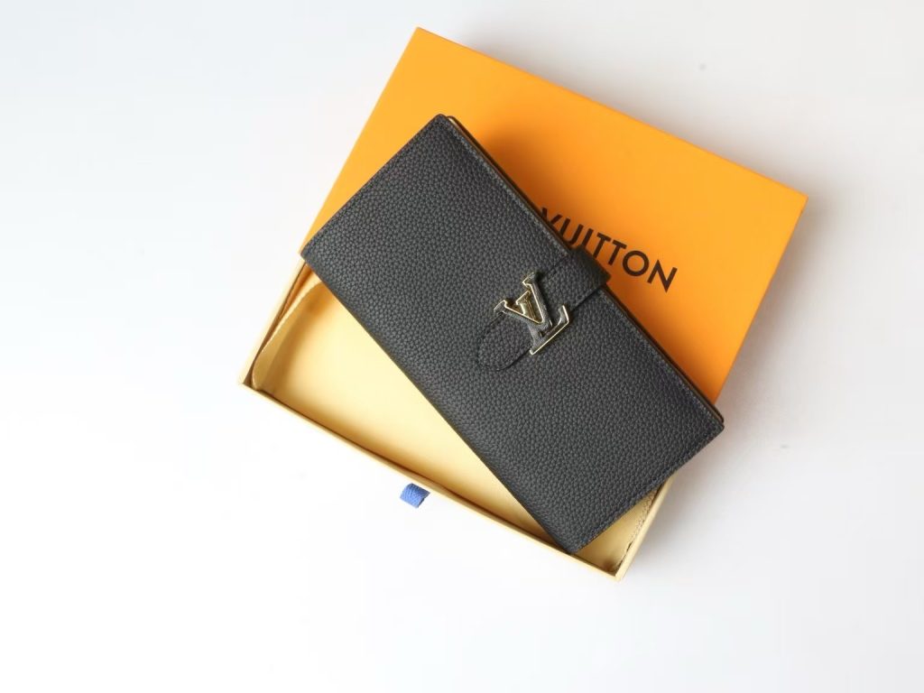 物価高でも選びやすい財布：LOUIS VUITTONを自然に取り入れる