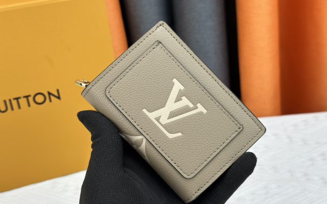 LOUIS VUITTONの財布は価格・収納・合わせ方でどう見るか