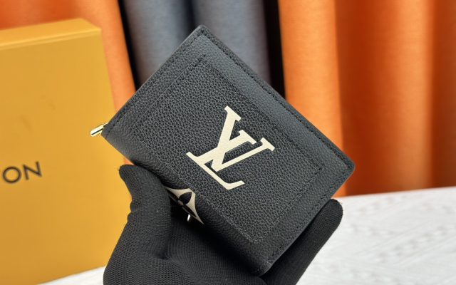 物価高でも選びやすい財布：LOUIS VUITTONを自然に取り入れる