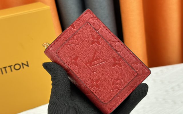LOUIS VUITTONの財布・小物を毎日に使うなら確認したいこと